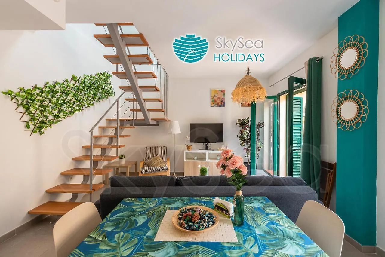 Skysea Holidays City Center Suites Màlaga Apartmán